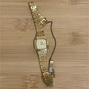 vintage Seiko gold tone womens wrist watch 2020-5739 650630 works
